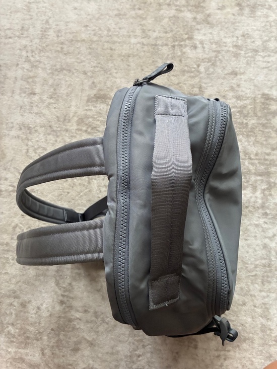 Lululemon backpack main image 4